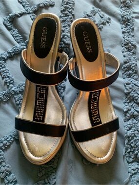 Vintage Y2K GUESS Black and White Rhinestone Slide Wedges